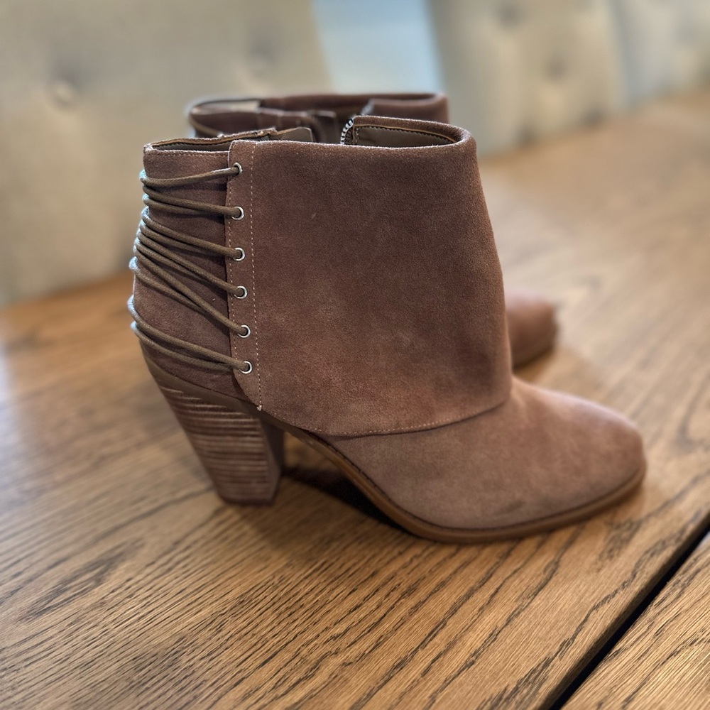 Jessica Simpson Tan Ankle Booties